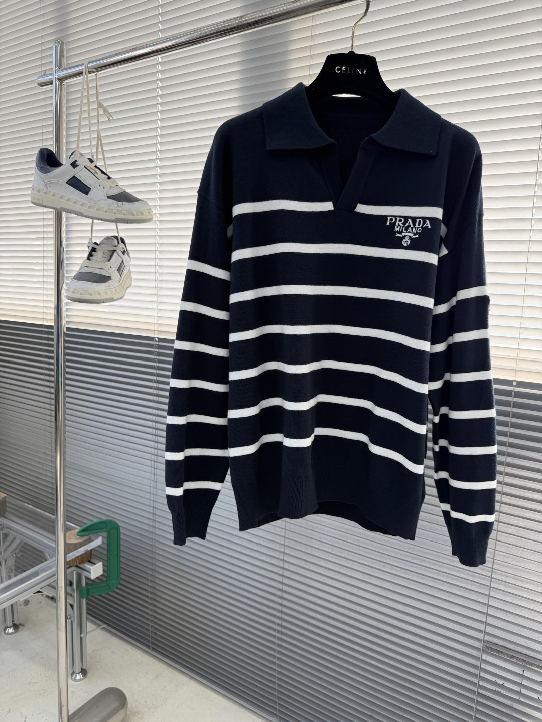 -PRAD 25fw新款毛衣，上身宽松。纱线采用细针织法，上身舒适，不挑身材 男女同款，秋冬毛衣，是今年