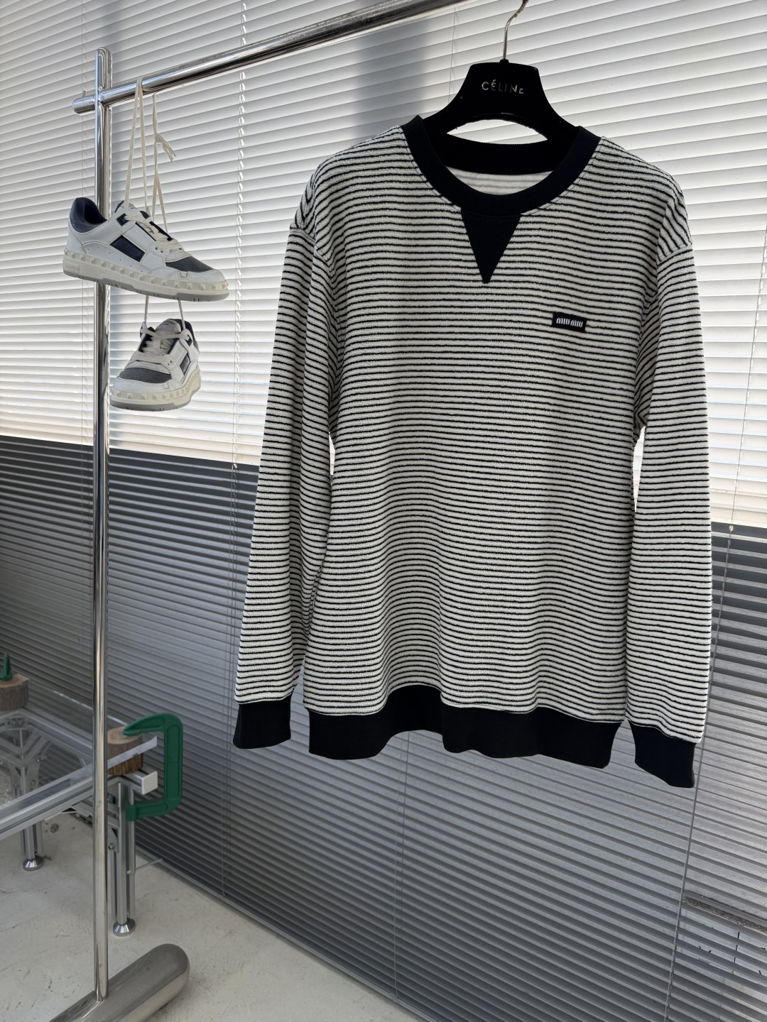 -miu miu 2025秋冬新款条纹长袖 爆款定制纯棉面料 重工洗水，面料舒适🈶️质感 码数：S-XX