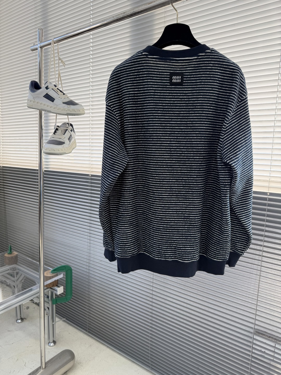 -miu miu 2025秋冬新款条纹长袖 爆款定制纯棉面料 重工洗水，面料舒适🈶️质感 码数：S-XX