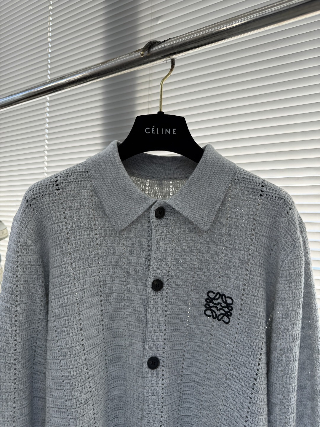 -LOEW 25fw新款开衫毛衣，上身宽松。纱线采用细针织法，上身舒适，不挑身材 男女同款，秋冬毛衣，是