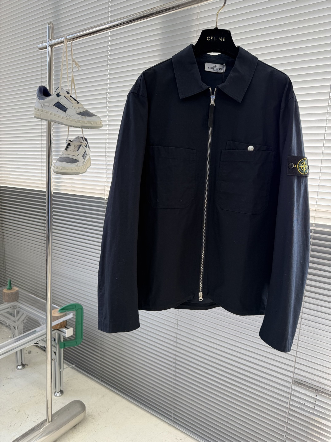 -Stone Island 复杂的工艺，考究的细节。井字纹日本产户外棉布…同步最新工装系Stone 石头