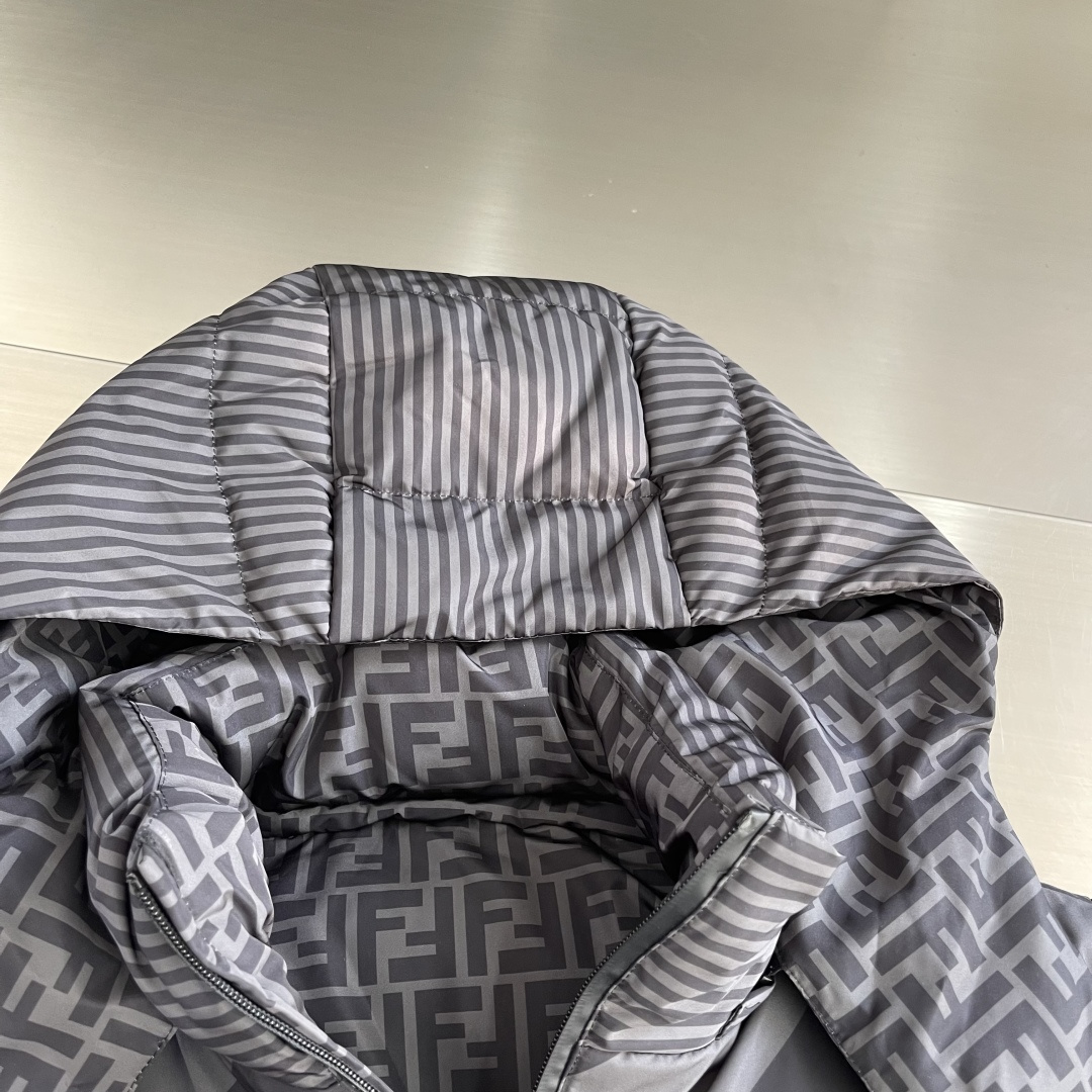 -FEND 双面穿连帽羽绒服定制凝彩高密压光锦纶 使用新国标90白鸭绒(欢迎检测) 冲绒量十足 保暖十足