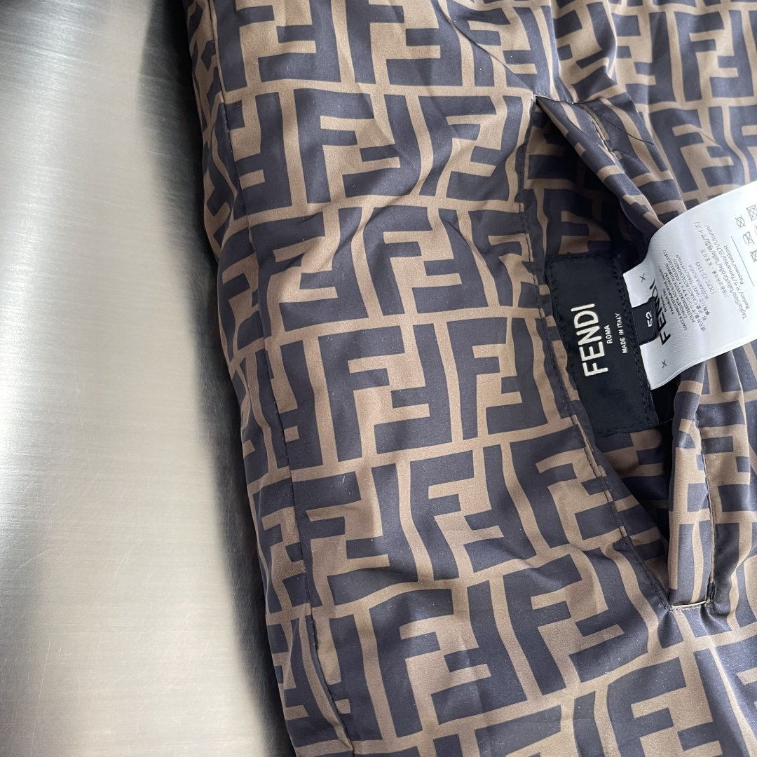 -FEND 双面穿连帽羽绒服定制凝彩高密压光锦纶 使用新国标90白鸭绒(欢迎检测) 冲绒量十足 保暖十足