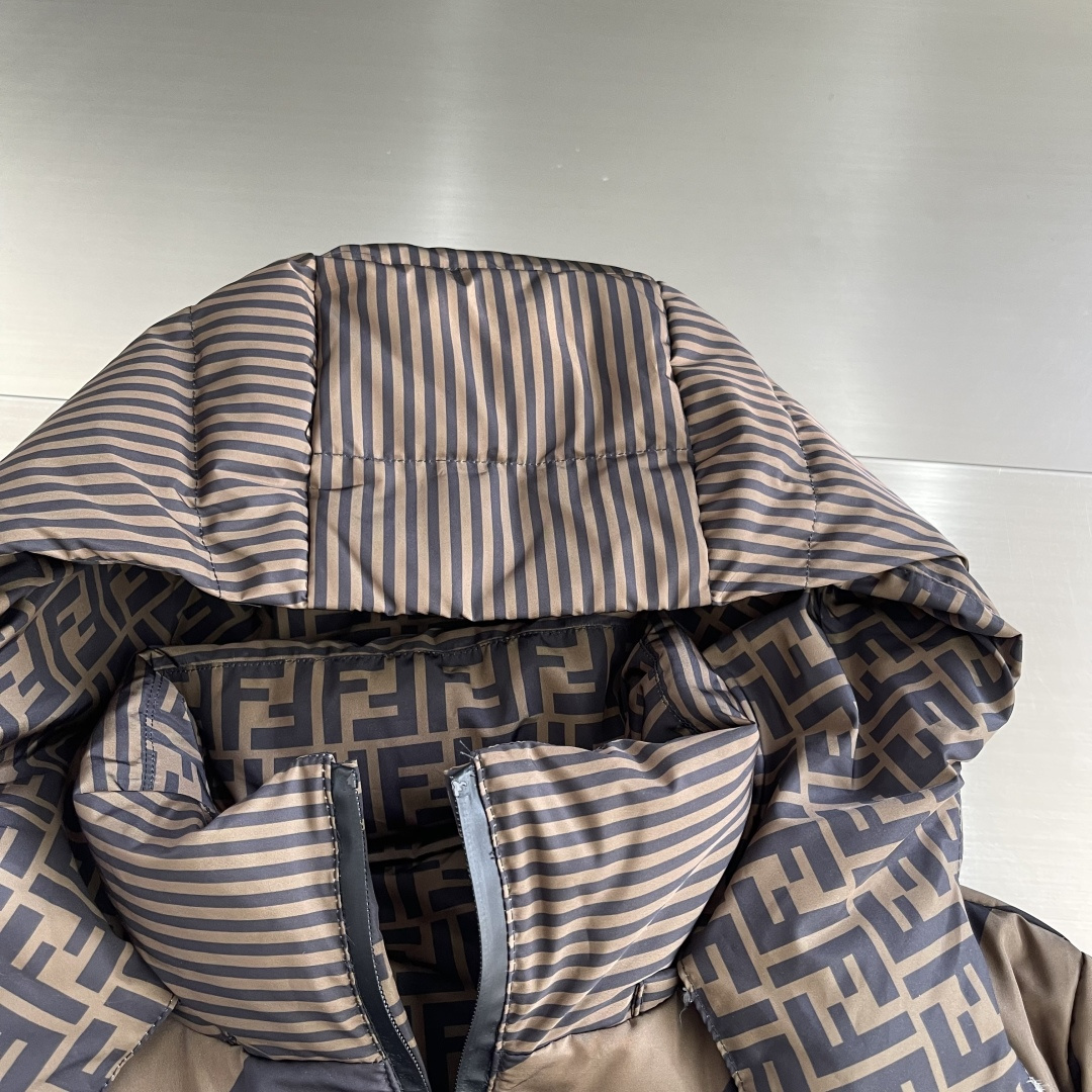 -FEND 双面穿连帽羽绒服定制凝彩高密压光锦纶 使用新国标90白鸭绒(欢迎检测) 冲绒量十足 保暖十足