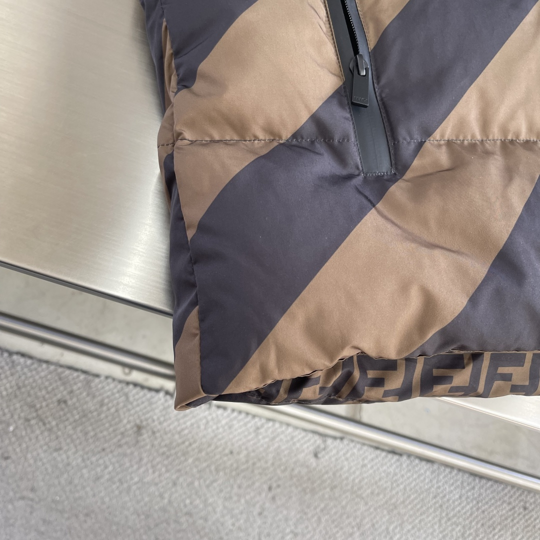 -FEND 双面穿连帽羽绒服定制凝彩高密压光锦纶 使用新国标90白鸭绒(欢迎检测) 冲绒量十足 保暖十足