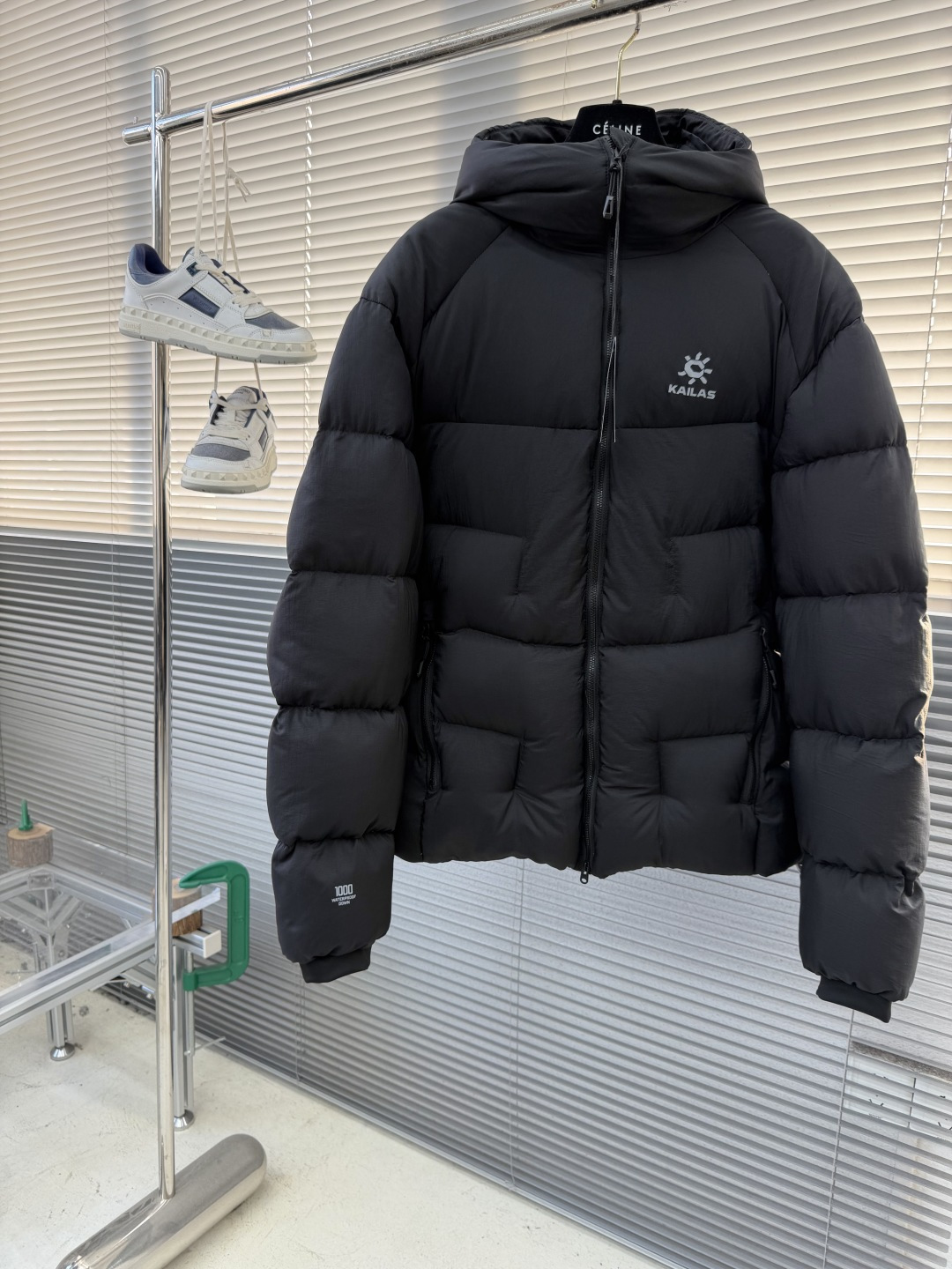 -凯乐石（KAILAS） 硬核GT500。采用锦纶（尼龙）面料：100D高密度尼龙塔夫绸（Nylon T