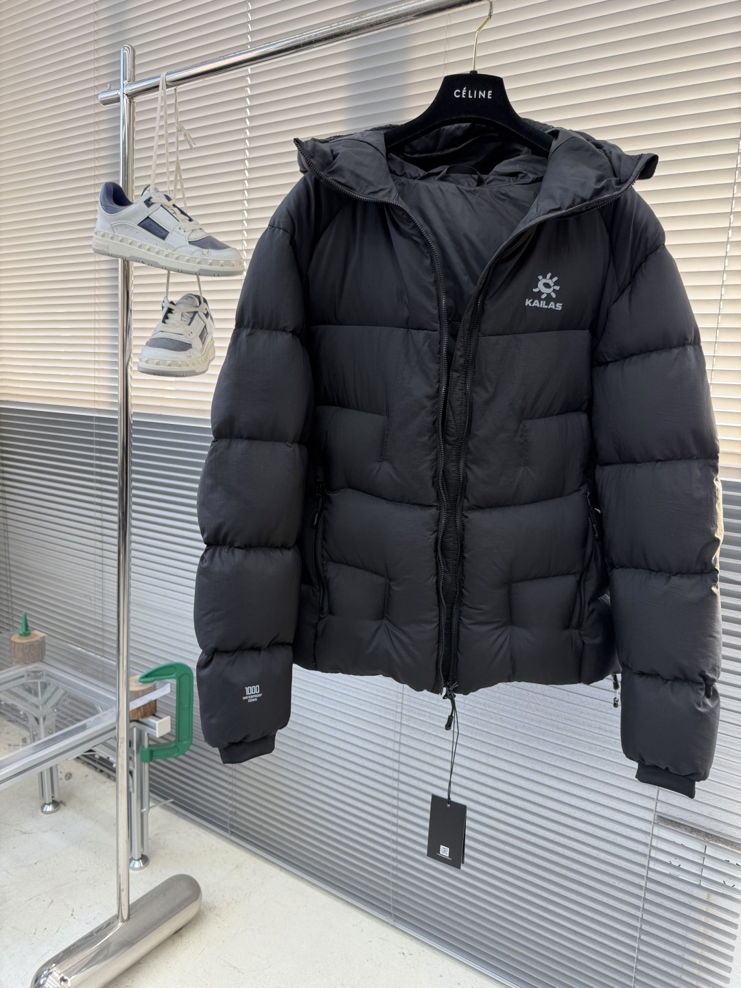 -凯乐石（KAILAS） 硬核GT500。采用锦纶（尼龙）面料：100D高密度尼龙塔夫绸（Nylon T