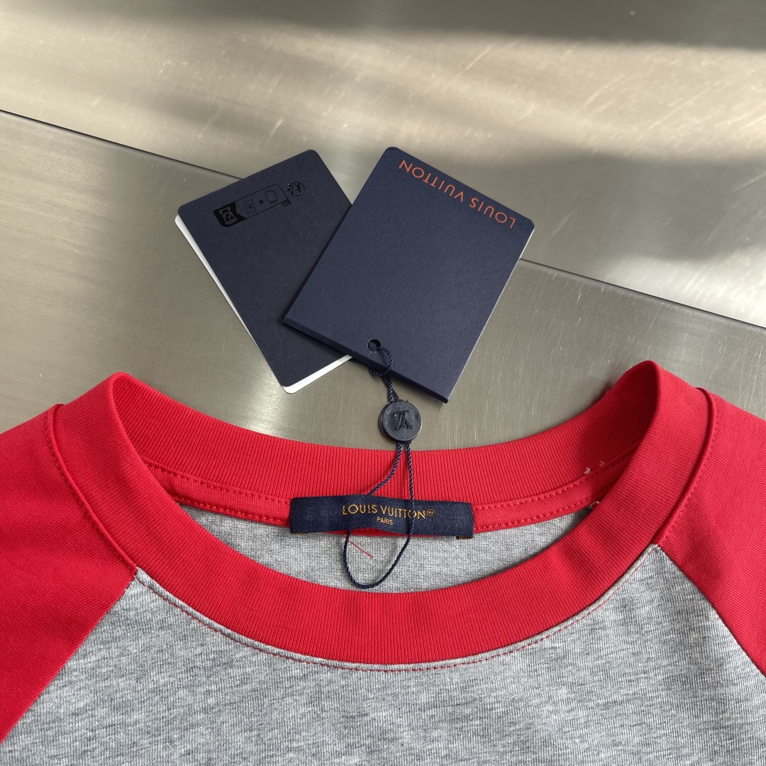 -驴牌 26ss SKI滑雪系列撞色拼接打底衣：先锋细节，一衣解锁雪场奢潮，灰、白、红三色交织出未来感视