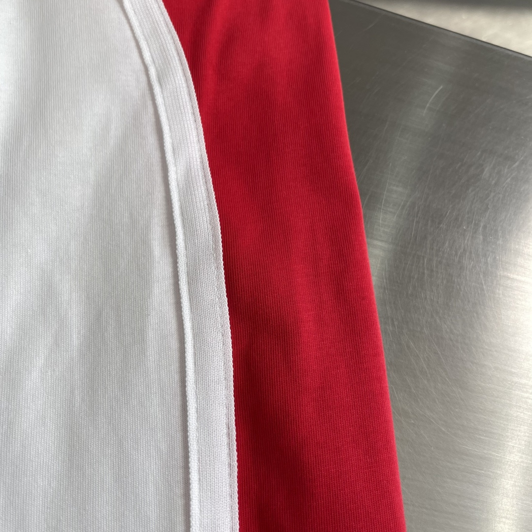 -驴牌 26ss SKI滑雪系列撞色拼接打底衣：先锋细节，一衣解锁雪场奢潮，灰、白、红三色交织出未来感视