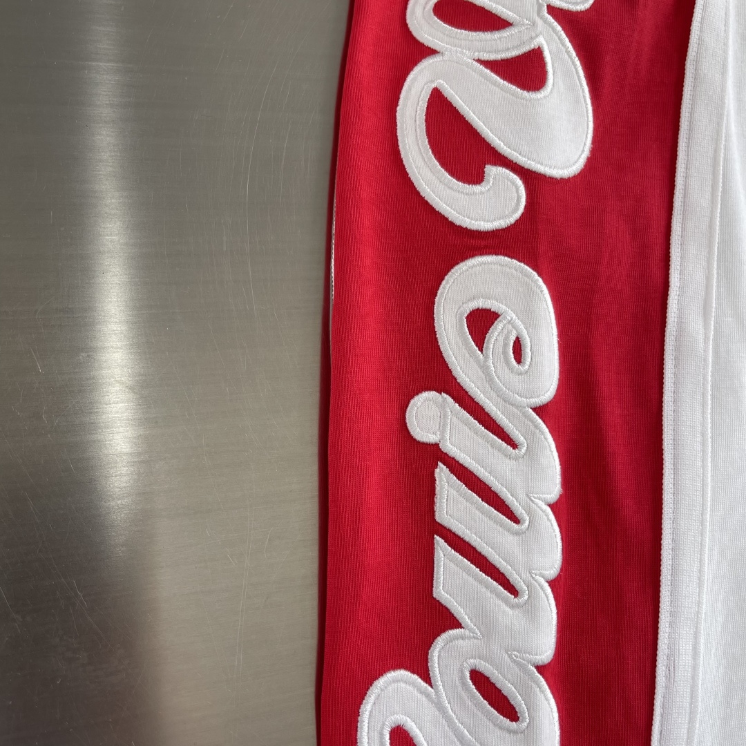 -驴牌 26ss SKI滑雪系列撞色拼接打底衣：先锋细节，一衣解锁雪场奢潮，灰、白、红三色交织出未来感视