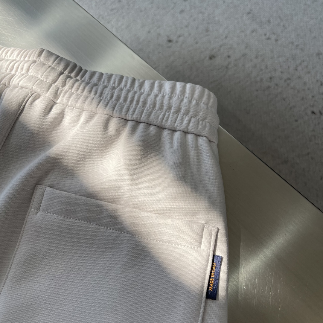 -驴牌 2025ss秋冬新品 男士精品休闲裤顶级面料休闲裤，最新款。上身版型无敌正!绝对可以闭眼收的一款