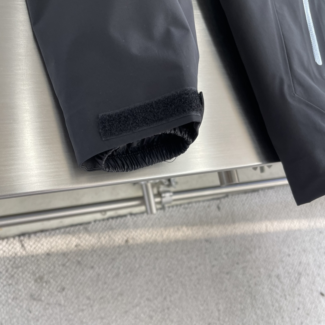 -🐦 鸟家 王炸款三合一冲锋衣羽绒服了来了！一衣三穿！内胆带logo轻薄户外级羽绒服！外层是天花板级别鸟