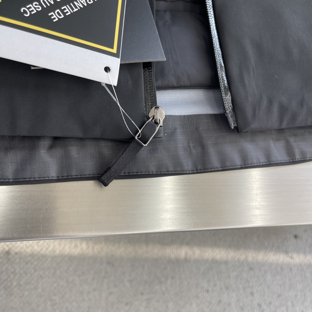 -🐦 鸟家 王炸款三合一冲锋衣羽绒服了来了！一衣三穿！内胆带logo轻薄户外级羽绒服！外层是天花板级别鸟