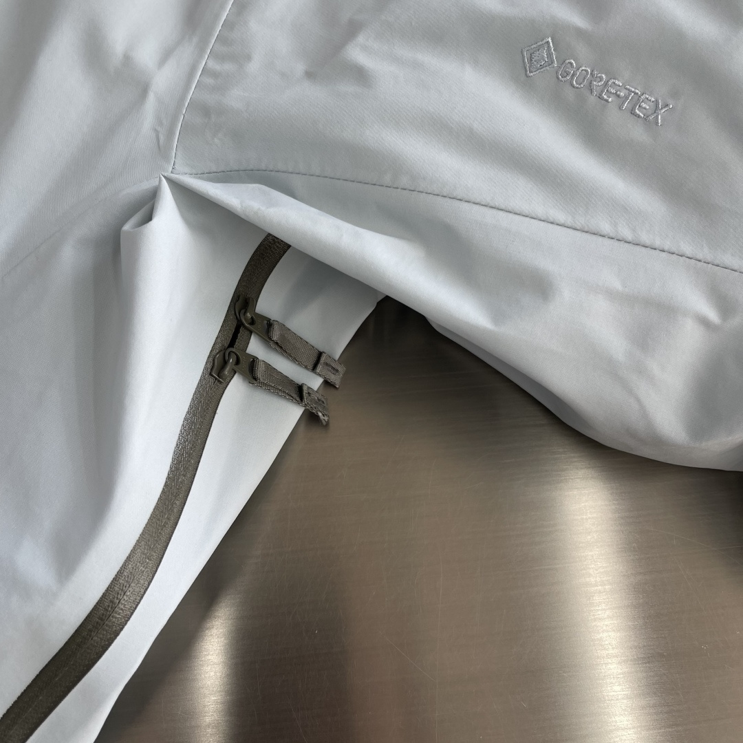 -🐦 鸟家 王炸款三合一冲锋衣羽绒服了来了！一衣三穿！内胆带logo轻薄户外级羽绒服！外层是天花板级别鸟