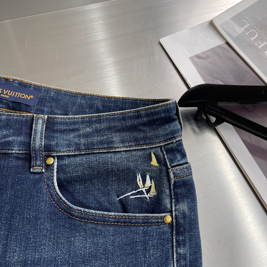 -驴牌 绣花Logo牛仔长裤，定制原版水洗牛仔面料，透气性舒适性及高，独特设计，顶级绣花工艺字母图案lo