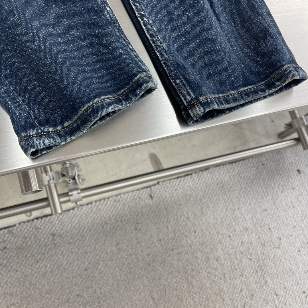 -驴牌 绣花Logo牛仔长裤，定制原版水洗牛仔面料，透气性舒适性及高，独特设计，顶级绣花工艺字母图案lo