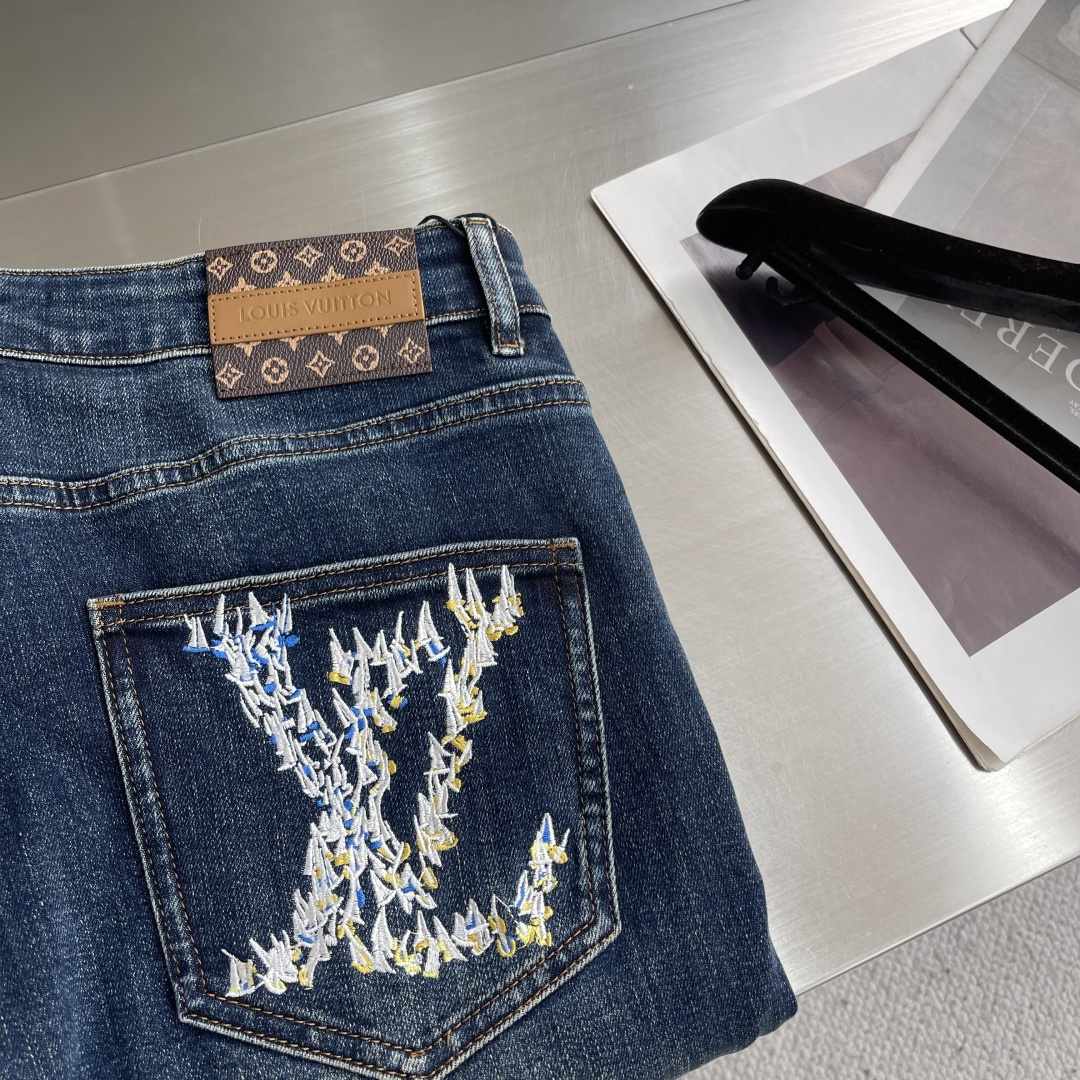 -驴牌 绣花Logo牛仔长裤，定制原版水洗牛仔面料，透气性舒适性及高，独特设计，顶级绣花工艺字母图案lo
