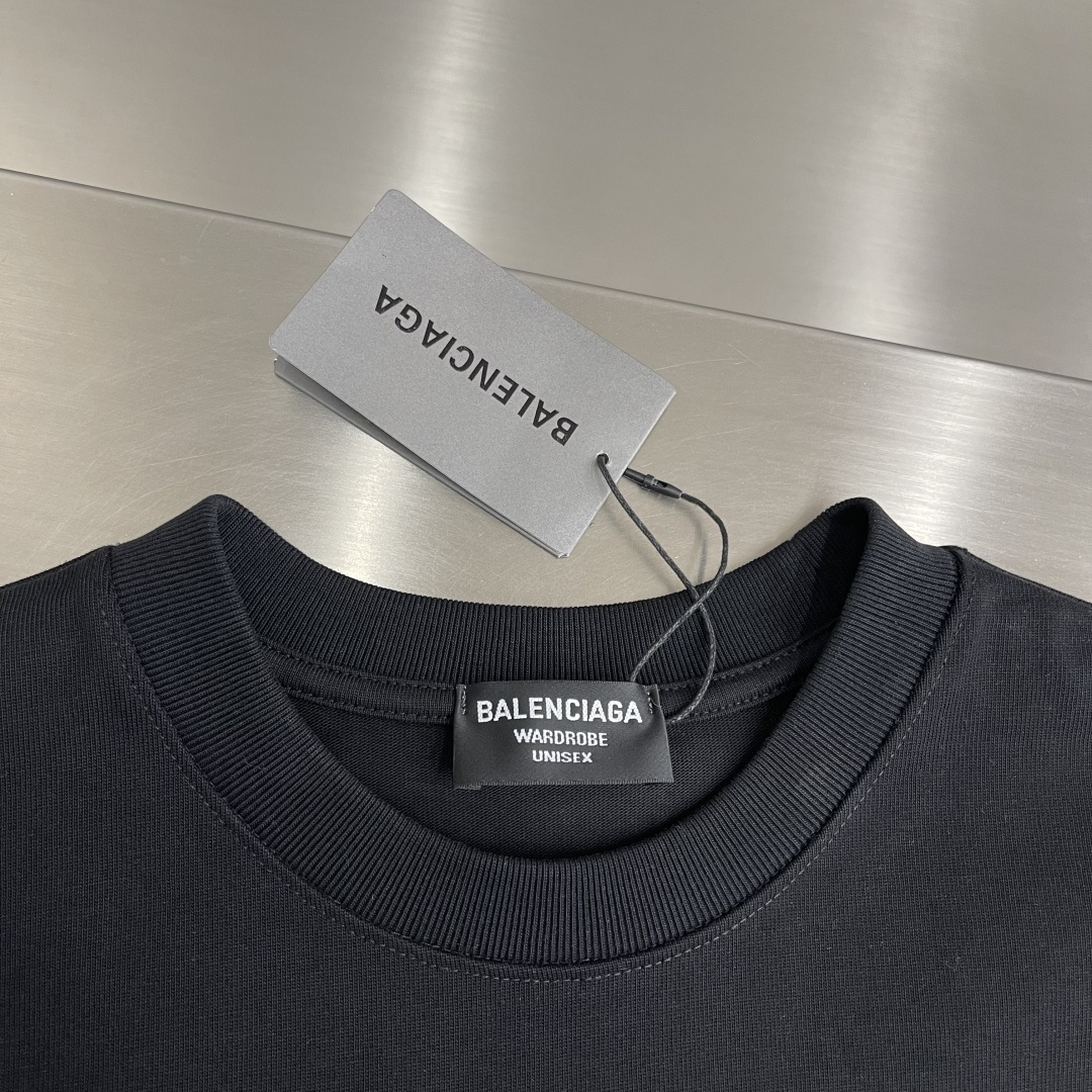 -Balenciag 梵文标识‼️短袖T恤®采用超级高成本的390克高克重双股双纱纯棉面料 此面料厚实挺