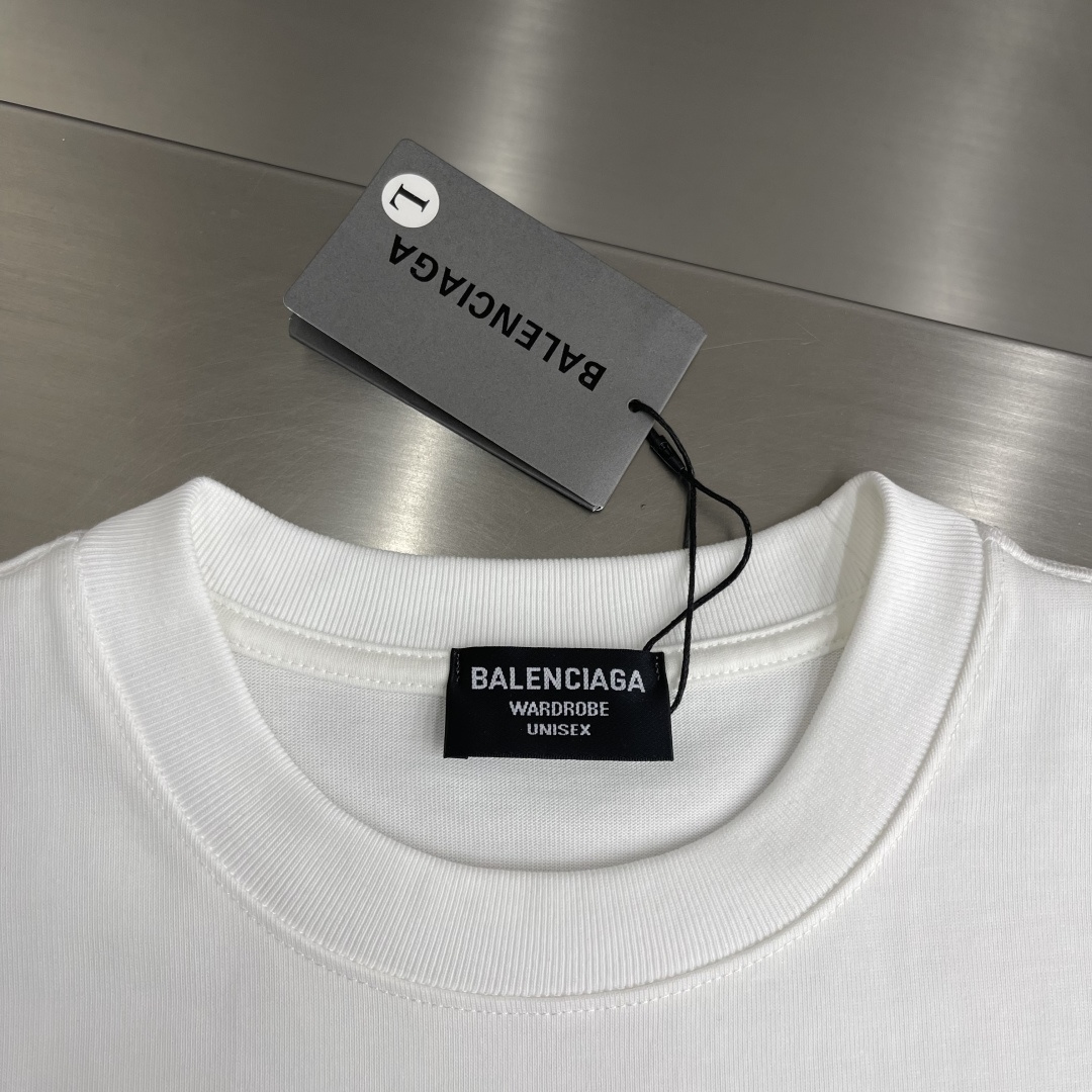 -Balenciag 梵文标识‼️短袖T恤®采用超级高成本的390克高克重双股双纱纯棉面料 此面料厚实挺