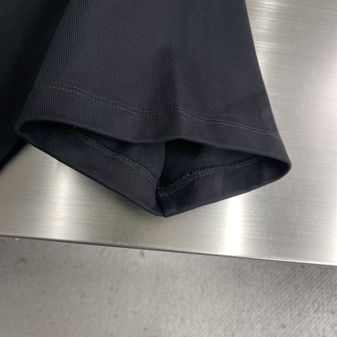 -Balenciag 锁扣‼️短袖T恤®经典双B印花短袖T恤，390克高克重双股双纱纯棉面料 此面料厚实