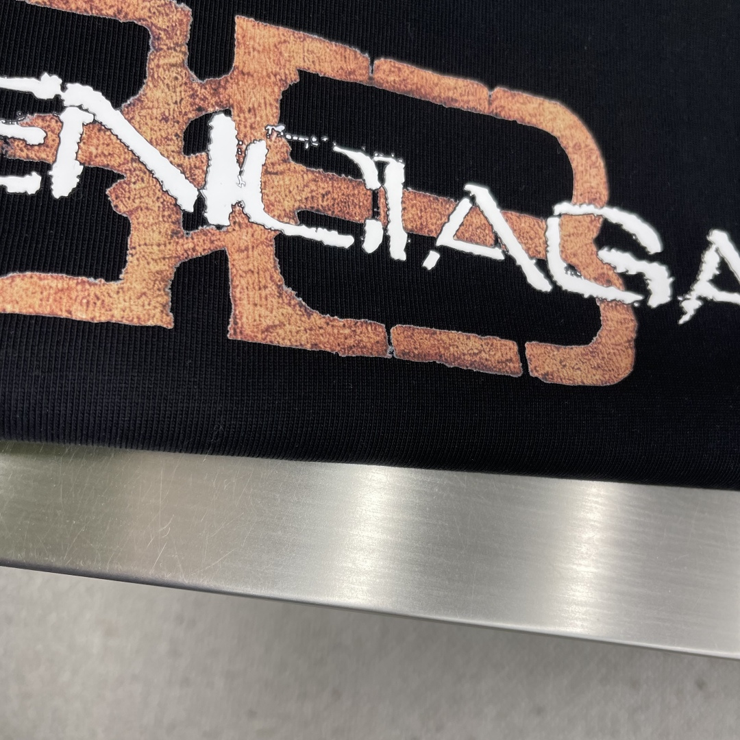 -Balenciag 锁扣‼️短袖T恤®经典双B印花短袖T恤，390克高克重双股双纱纯棉面料 此面料厚实