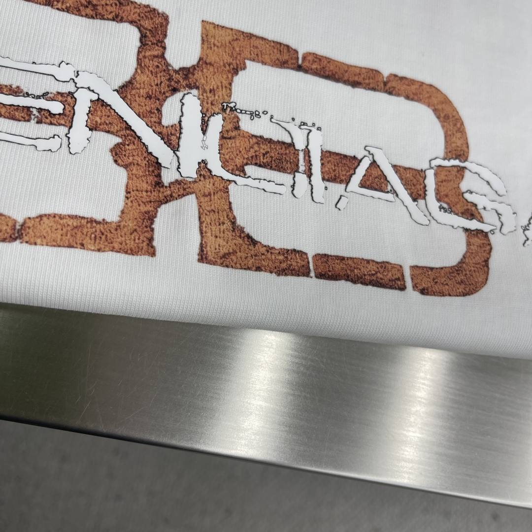 -Balenciag 锁扣‼️短袖T恤®经典双B印花短袖T恤，390克高克重双股双纱纯棉面料 此面料厚实