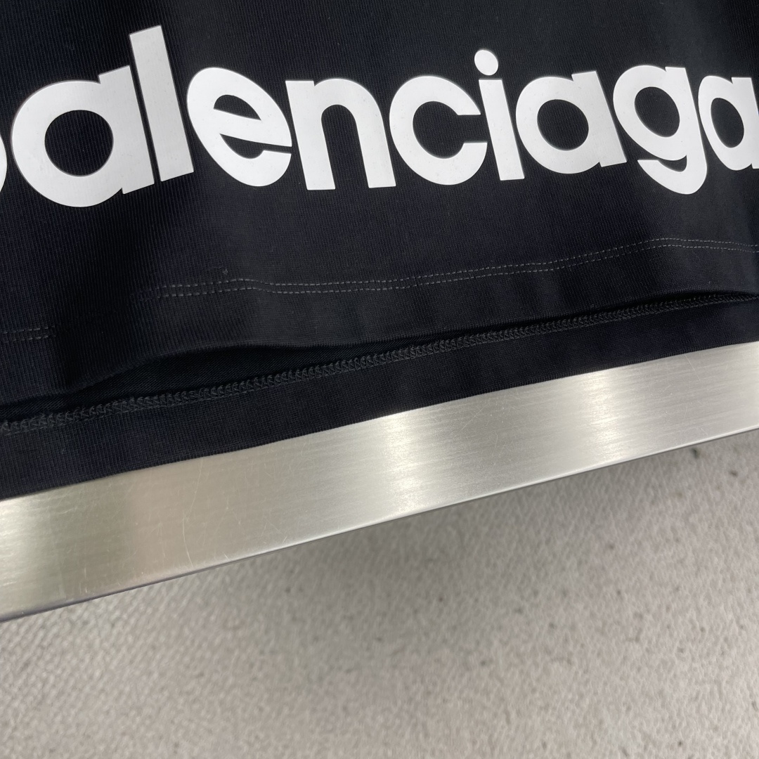 -Balenciag M字母印花‼️短袖T恤®采用超级高成本的390克高克重双股双纱纯棉面料 此面料厚实