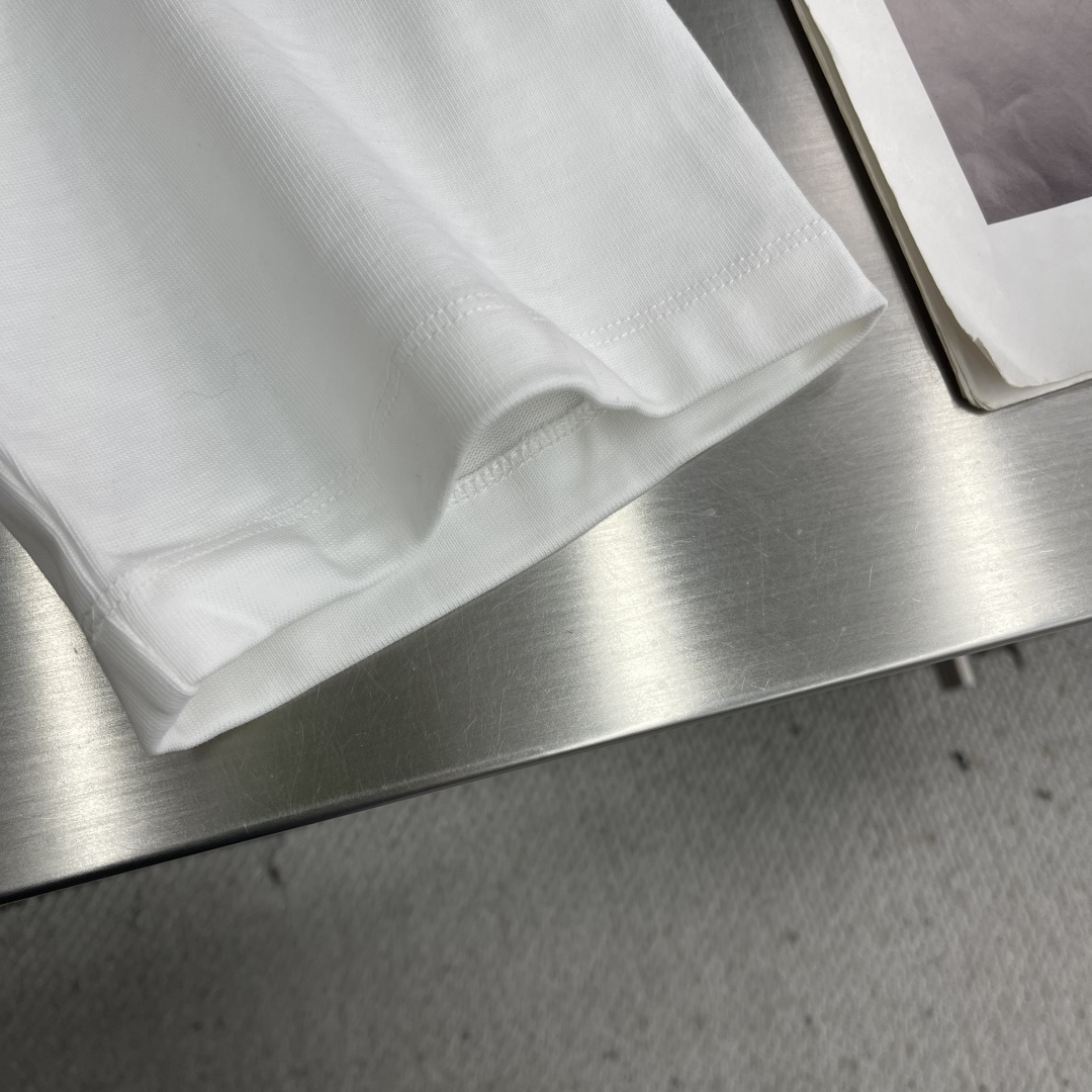 -Balenciag M字母印花‼️短袖T恤®采用超级高成本的390克高克重双股双纱纯棉面料 此面料厚实