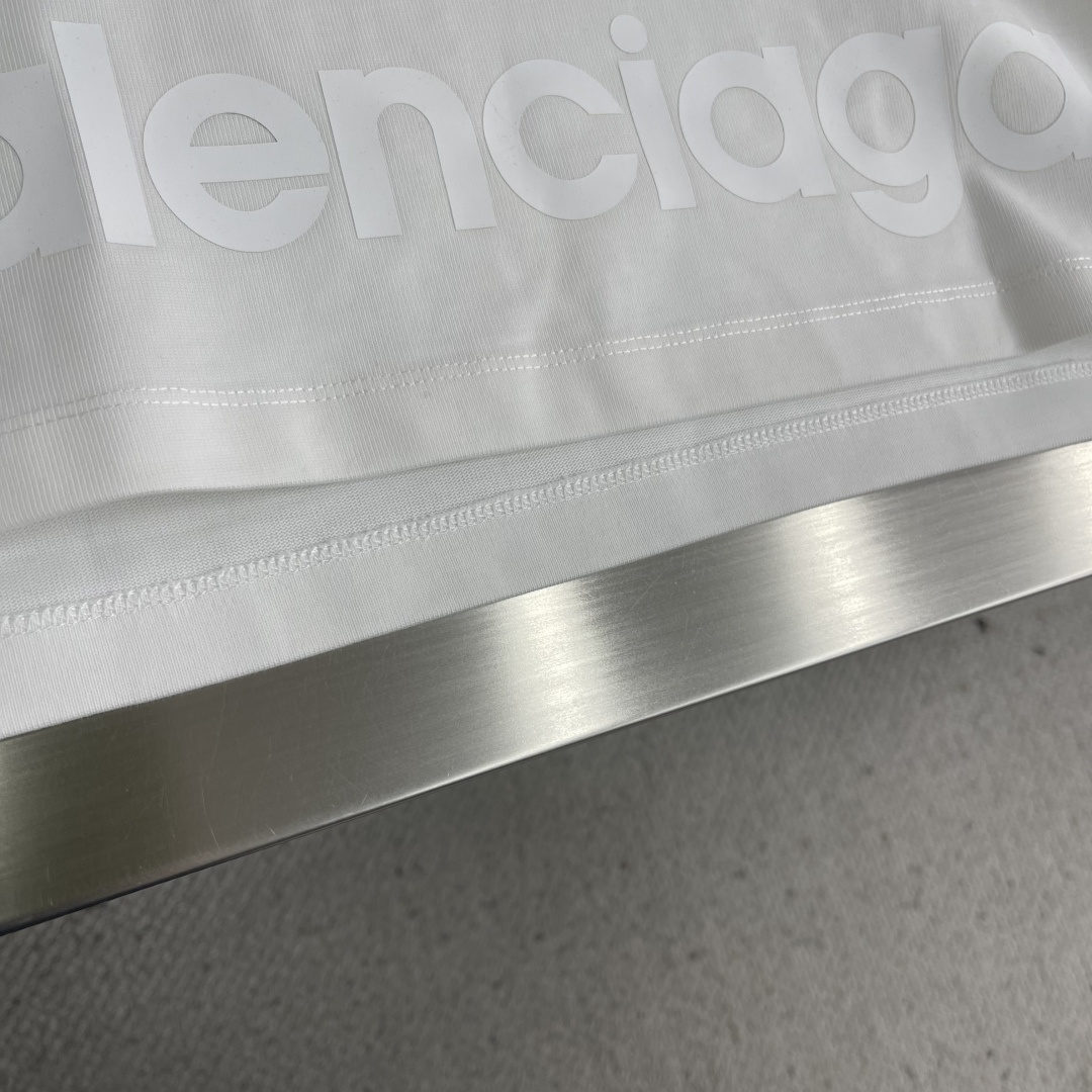 -Balenciag M字母印花‼️短袖T恤®采用超级高成本的390克高克重双股双纱纯棉面料 此面料厚实