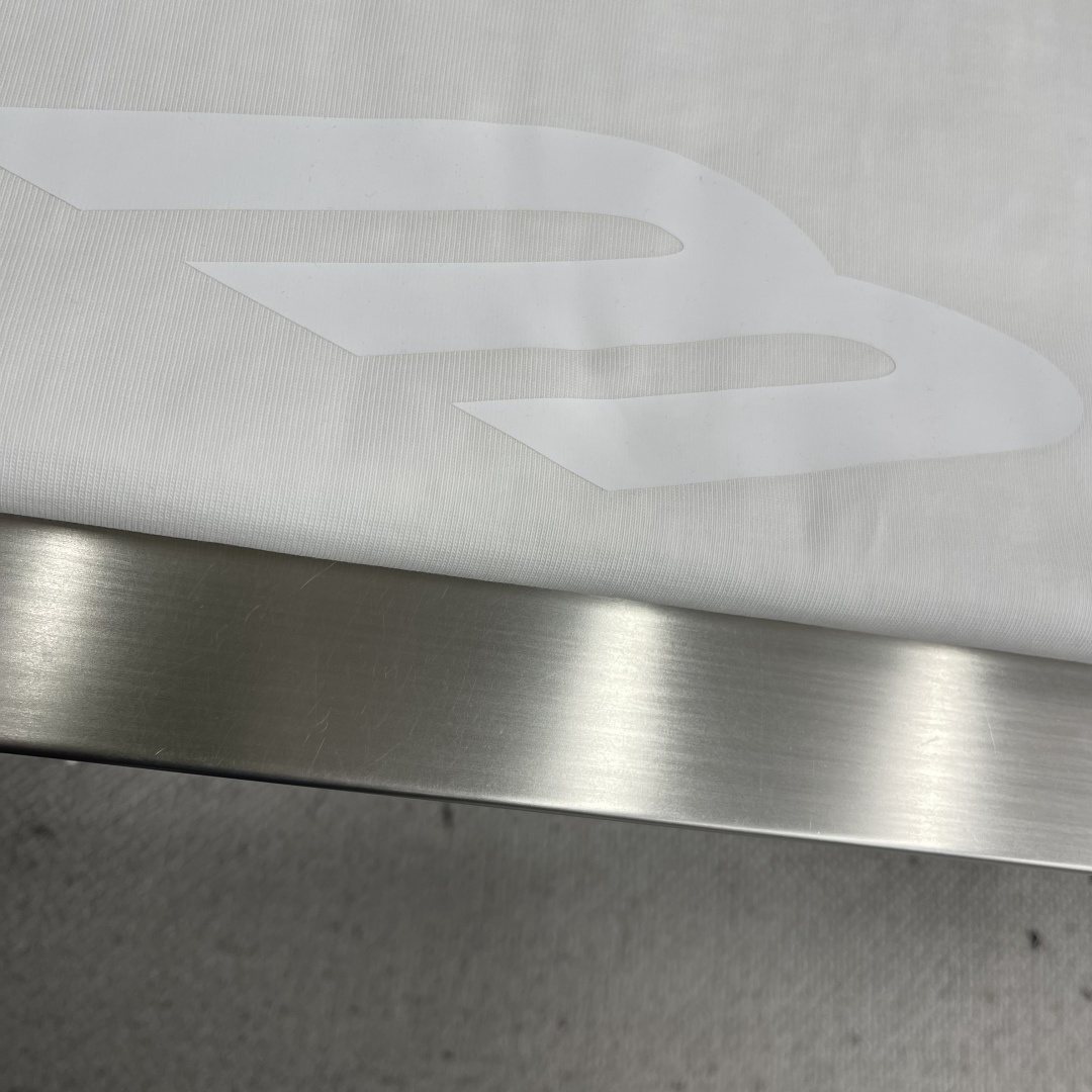 -Balenciag M字母印花‼️短袖T恤®采用超级高成本的390克高克重双股双纱纯棉面料 此面料厚实