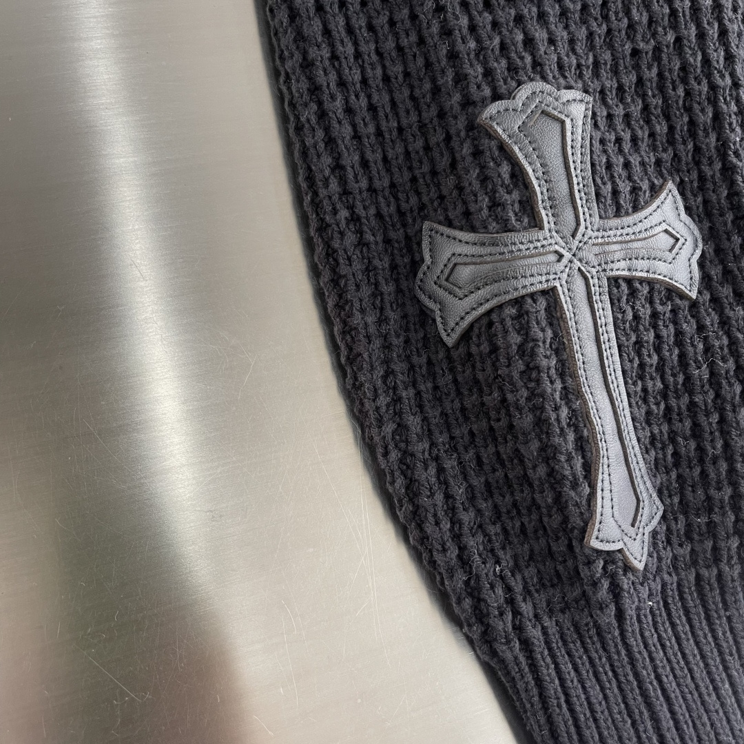 -CH 克罗心 羊绒华夫格毛衣大身面料采用定织定染羊绒与桑蚕丝混纺纱线整件衣服耗时近200分钟衣服手袖两