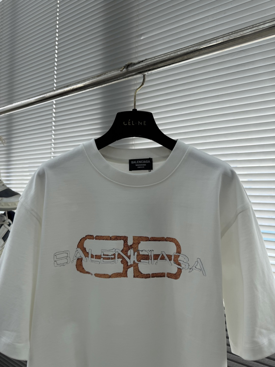 -Balenciag 锁扣‼️短袖T恤®经典双B印花短袖T恤，390克高克重双股双纱纯棉面料 此面料厚实