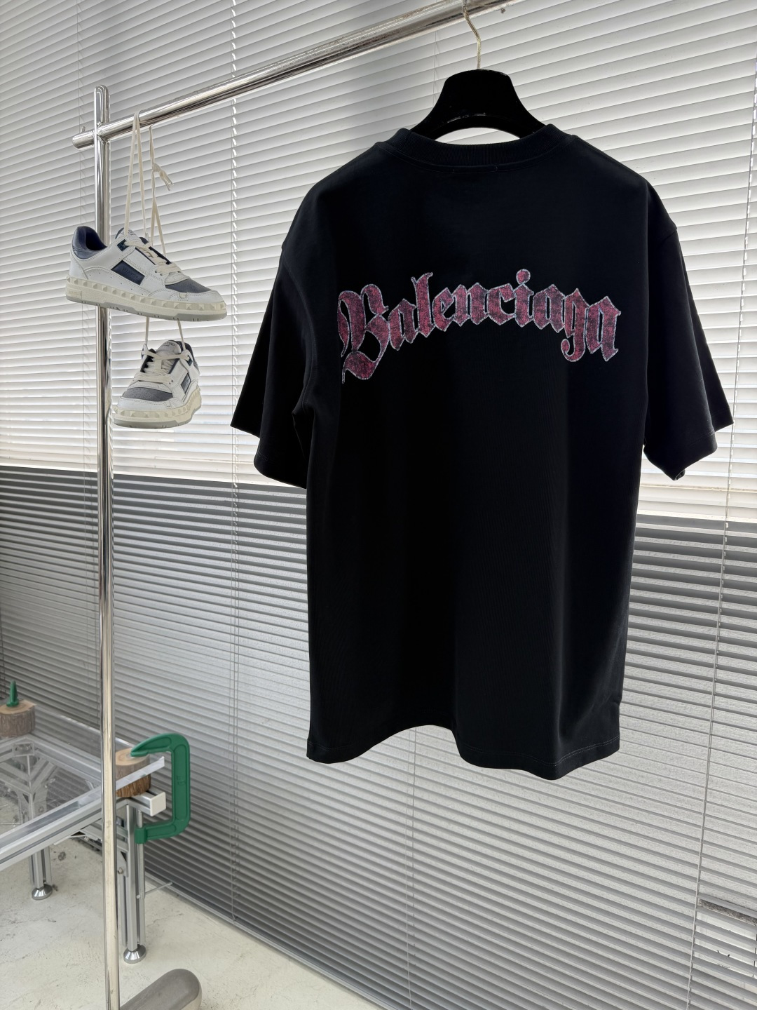 -Balenciag 梵文标识‼️短袖T恤®采用超级高成本的390克高克重双股双纱纯棉面料 此面料厚实挺