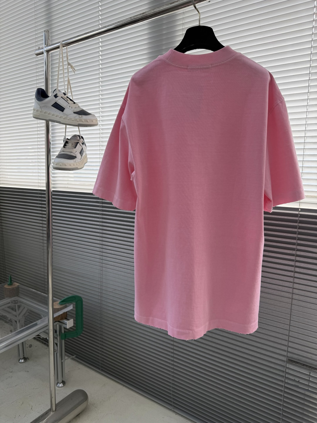 -Dio 刺绣字母‼️短袖T恤®采用350g高克重纯棉面料 面料做旧渲染水洗，颜色非常漂亮，不规则的纹理