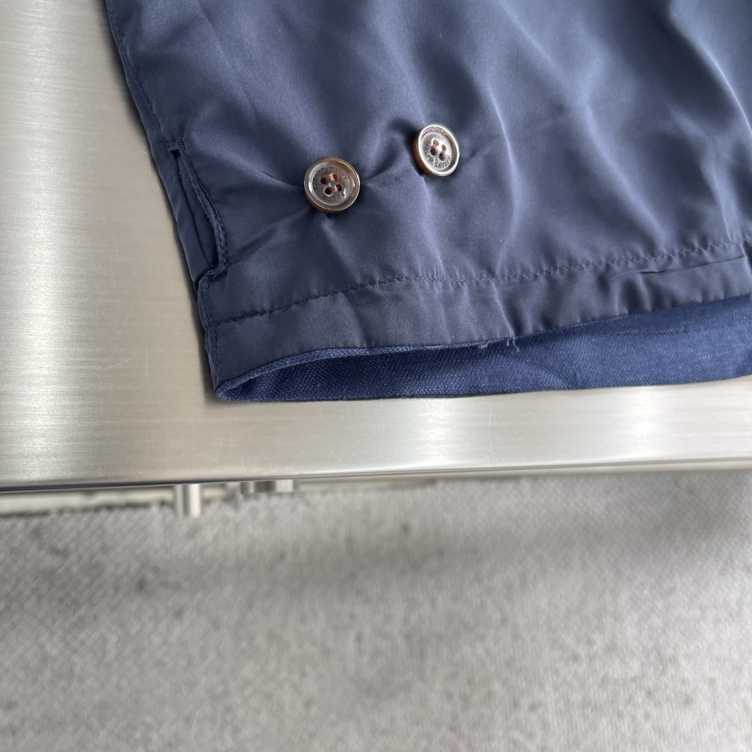 -RAlPh Lauren 标识刺绣俩面穿夹克定制哑光云纹塔夫绸 以及斜纹提花织锦 轻盈坚韧 垂感爽滑 