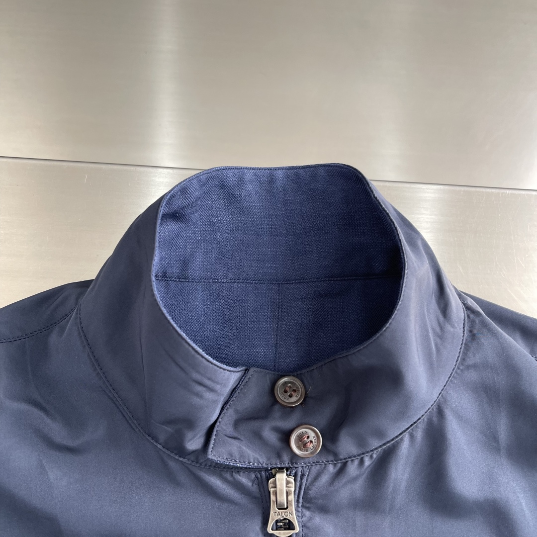 -RAlPh Lauren 标识刺绣俩面穿夹克定制哑光云纹塔夫绸 以及斜纹提花织锦 轻盈坚韧 垂感爽滑 
