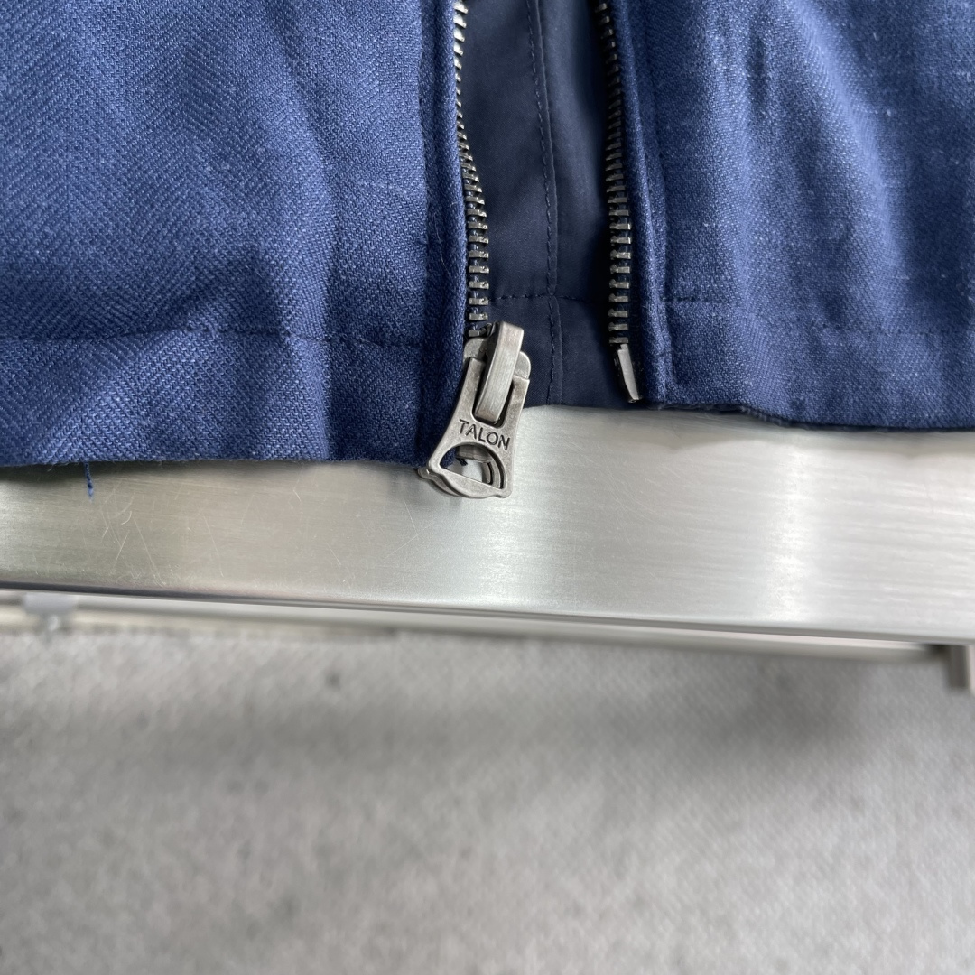 -RAlPh Lauren 标识刺绣俩面穿夹克定制哑光云纹塔夫绸 以及斜纹提花织锦 轻盈坚韧 垂感爽滑 