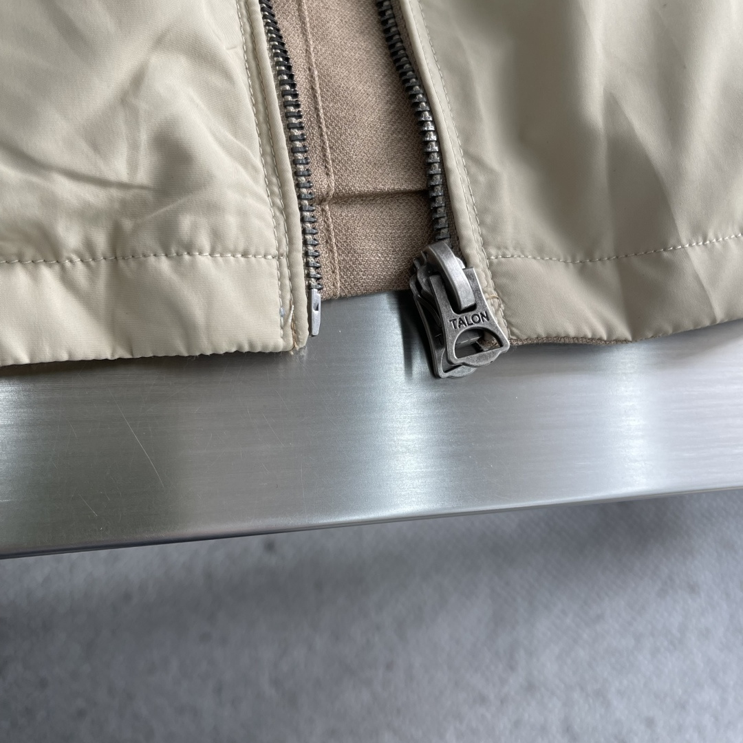 -RAlPh Lauren 标识刺绣俩面穿夹克定制哑光云纹塔夫绸 以及斜纹提花织锦 轻盈坚韧 垂感爽滑 