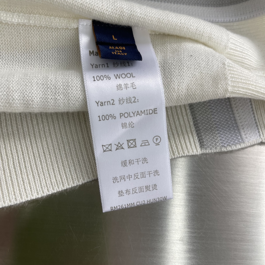 -驴牌 25fw新款针织圆领衫本款圆领衫取材科技绵羊毛混纺，为雪坡运动增添温暖之选，令闲适日常造型更显运