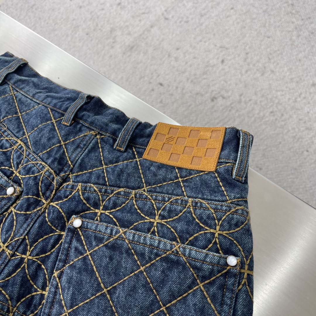 -驴牌 25fw新款刺绣工装短裤本款牛仔短裤出自 Pharrell Williams 与 Nigo 携手