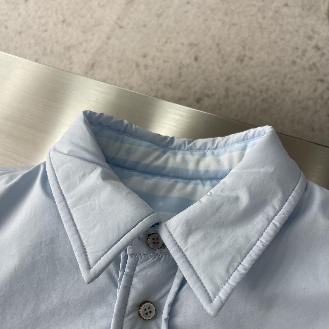 -驴牌 25fw新款双面衬垫长袖夹克式衬衫本款轻盈衬垫棉质夹克式衬衫温暖舒适，是打造滑雪后休闲造型的上佳