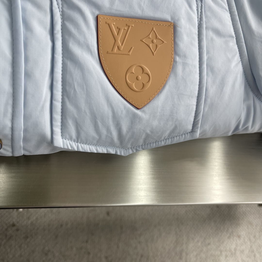 -驴牌 25fw新款双面衬垫长袖夹克式衬衫本款轻盈衬垫棉质夹克式衬衫温暖舒适，是打造滑雪后休闲造型的上佳