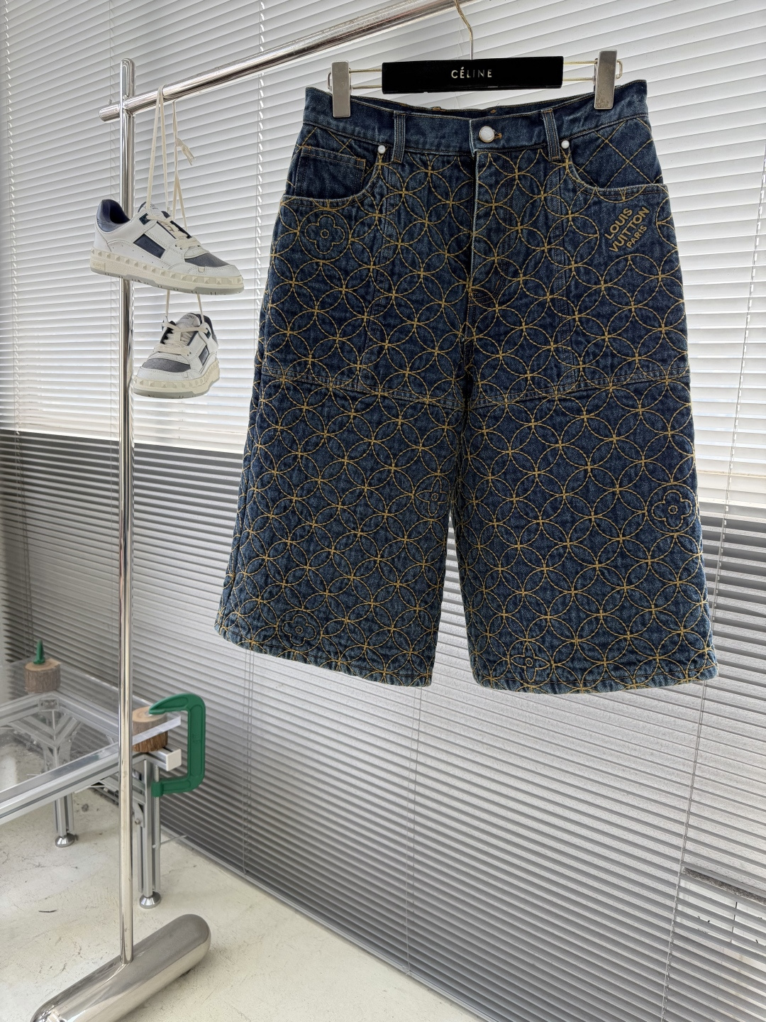 -驴牌 25fw新款刺绣工装短裤本款牛仔短裤出自 Pharrell Williams 与 Nigo 携手