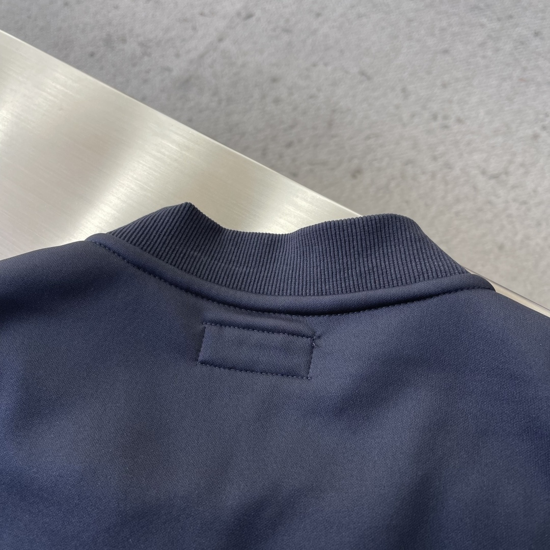 -Polo RAlPh Lauren 内里抓绒马甲​​，这款Polo RAlPh Lauren马甲，轻薄