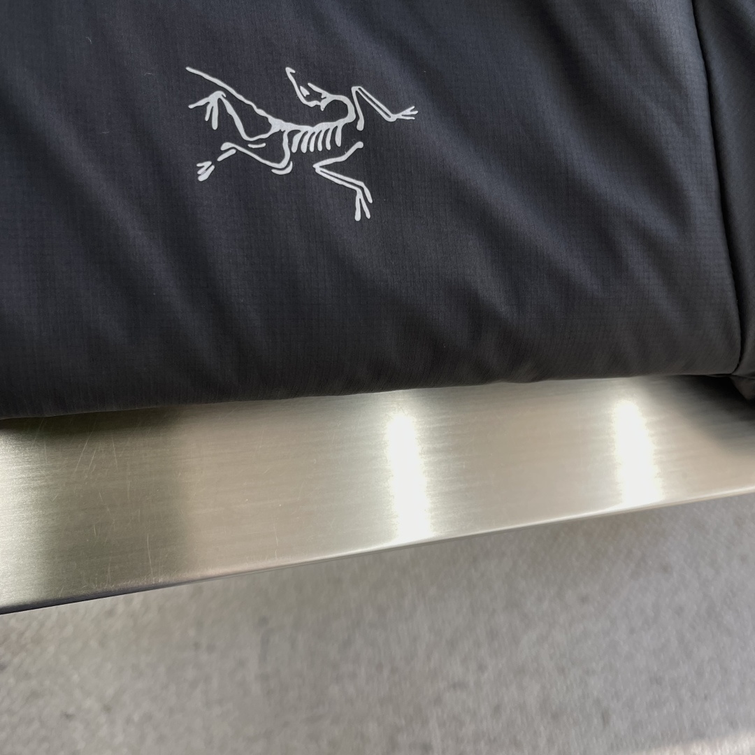 -🐦 鸟家 情侣同款防风保暖休闲运动连帽羽绒棉服外套 作为鸟家棉服系列的代表做产品，这款阿童木棉服可谓是