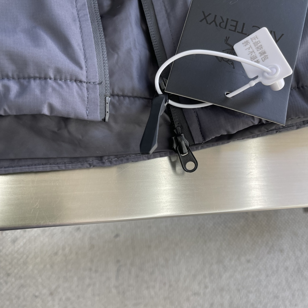 -🐦 鸟家 情侣同款防风保暖休闲运动连帽羽绒棉服外套 作为鸟家棉服系列的代表做产品，这款阿童木棉服可谓是