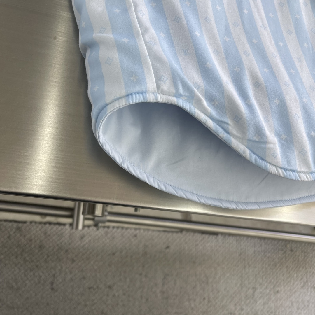 -驴牌 25fw新款双面衬垫长袖夹克式衬衫本款轻盈衬垫棉质夹克式衬衫温暖舒适，是打造滑雪后休闲造型的上佳