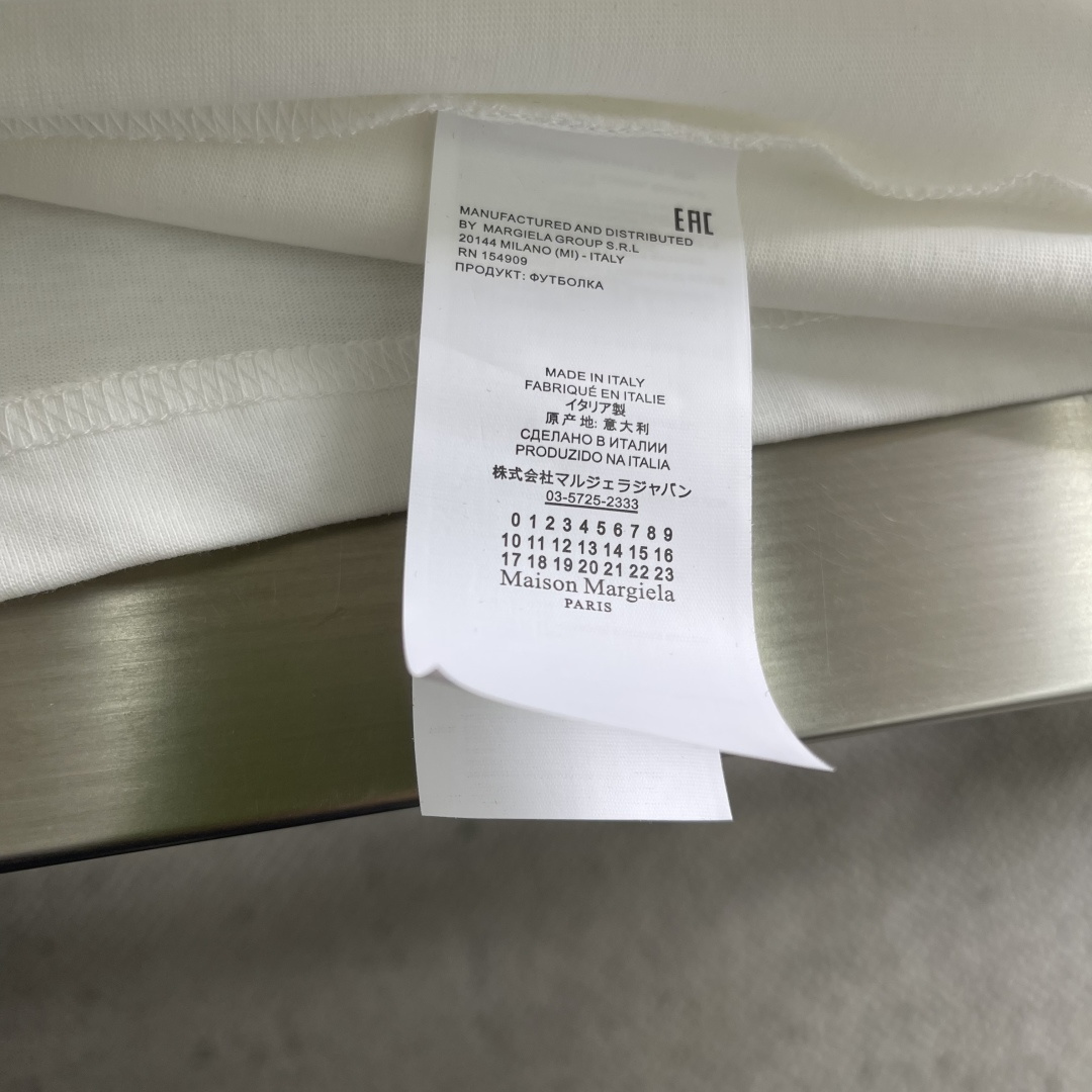 -MM6 马吉拉 25fw新款T恤 前胸四角标厚板胶厚背数码直喷印花双纱精纺全棉100%面料克重300克