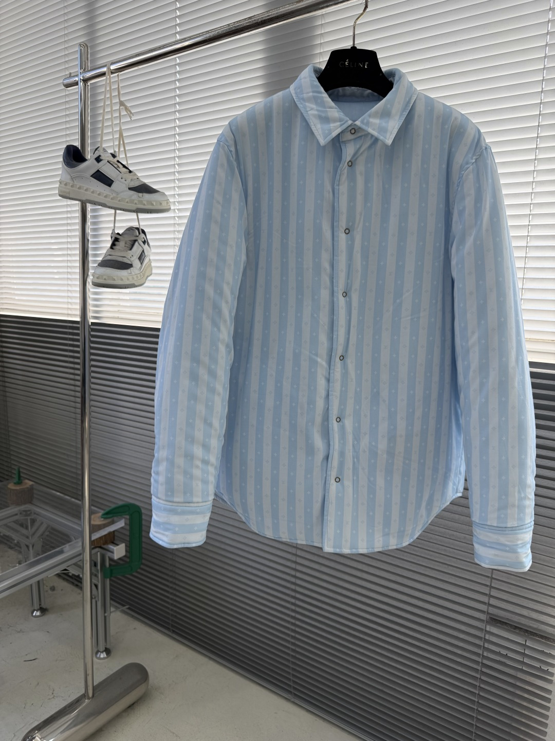 -驴牌 25fw新款双面衬垫长袖夹克式衬衫本款轻盈衬垫棉质夹克式衬衫温暖舒适，是打造滑雪后休闲造型的上佳