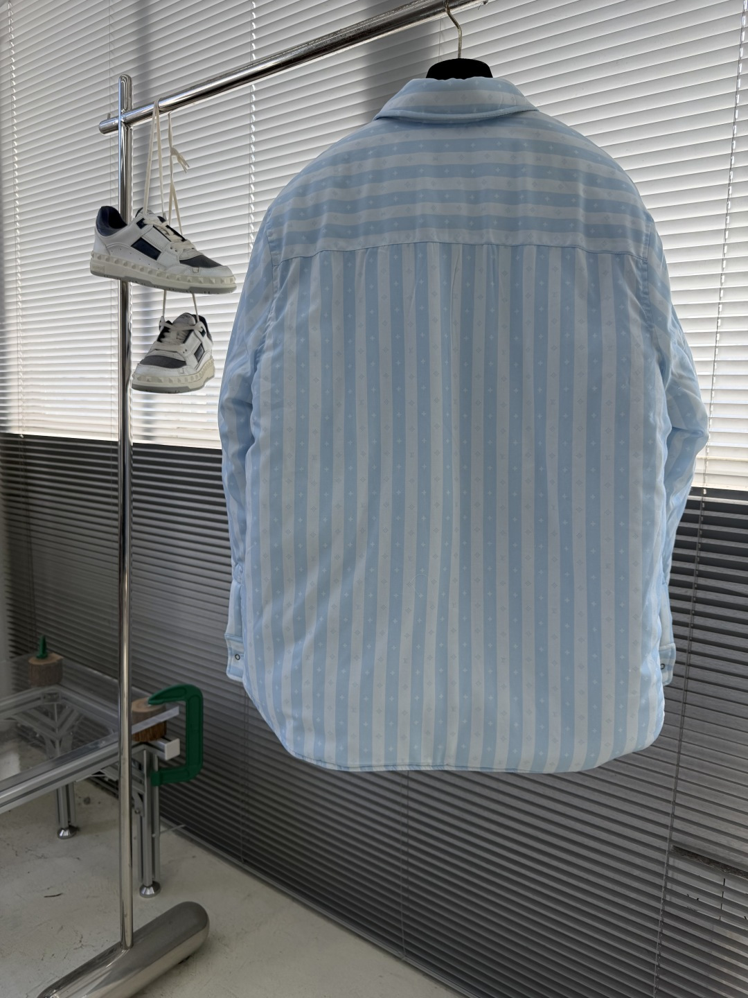 -驴牌 25fw新款双面衬垫长袖夹克式衬衫本款轻盈衬垫棉质夹克式衬衫温暖舒适，是打造滑雪后休闲造型的上佳